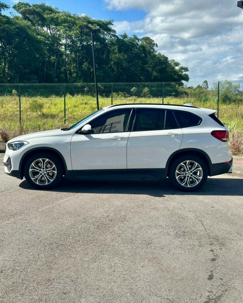 BMW X1 SDRIVE 20i Turbo - Image 8