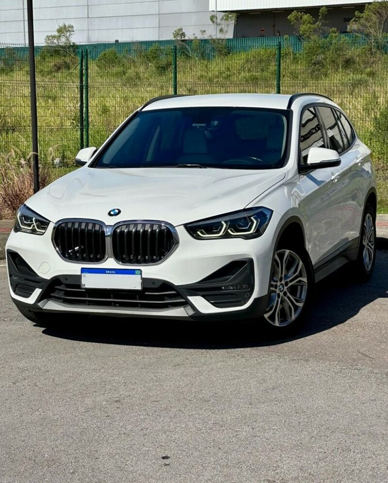 BMW X1 SDRIVE 20i Turbo - Image 11