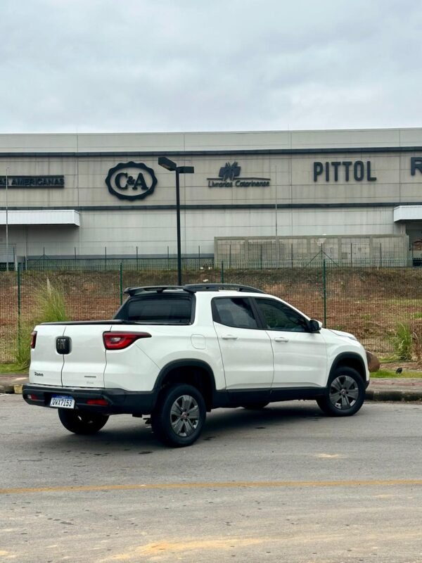 FIAT TORO FREEDOM 1.8 FLEX - Imagem 6
